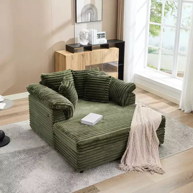 Grande chaise longue d'intérieur, canapé lounge confortable en velours côtelé avec accoudoirs larges et oreillers décoratifs, canapé convertible douillet pour salon